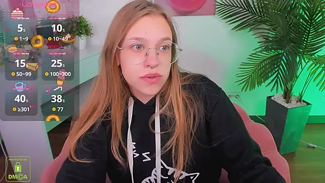 LayriantaVee online show from October 8, 2025, 6:26 am