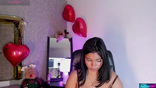 Snapshot of Candys_victoria chatting on February 14, 2026, 2:45 am Candys victoria online show from February 14, 2026, 2:45 am