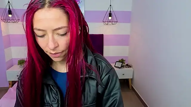 Snapshot of Scarlett__bell chatting on May 8, 2026, 1:26 pm Scarlett bell online show from May 8, 2026, 1:26 pm