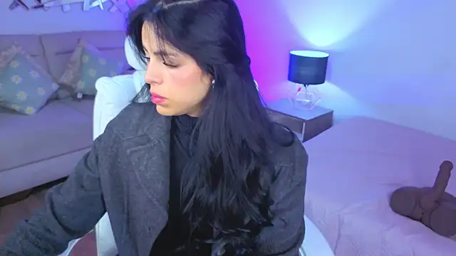 Eliie Ruizz online show from April 11, 2026, 4:31 am