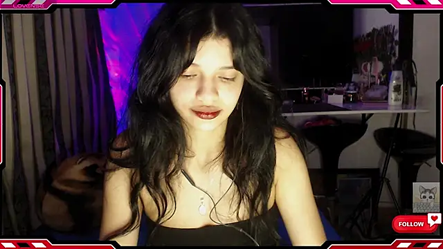 Sarahgin online show from November 22, 2025, 9:30 am