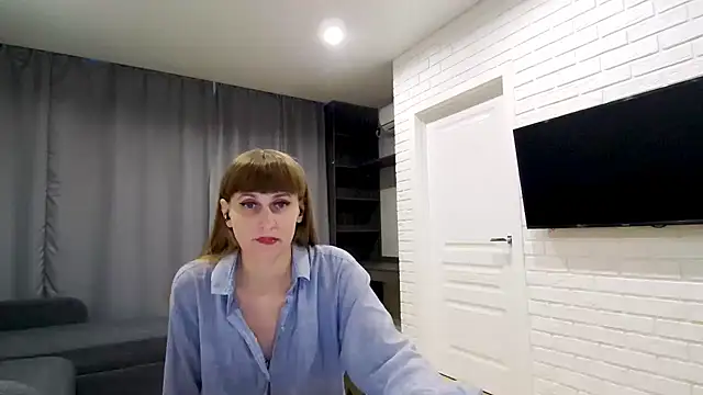 Daniella Lorente online show from April 12, 2026, 4:10 pm