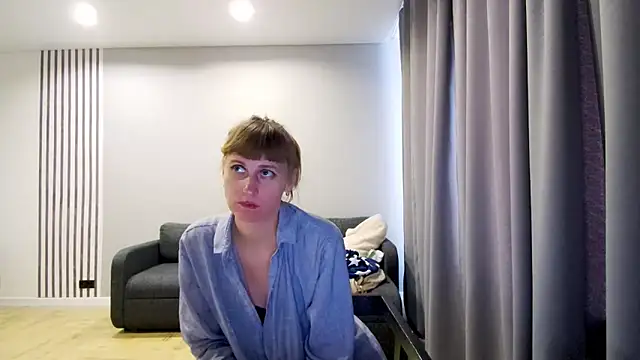 Daniella Lorente online show from February 26, 2025, 7:12 am