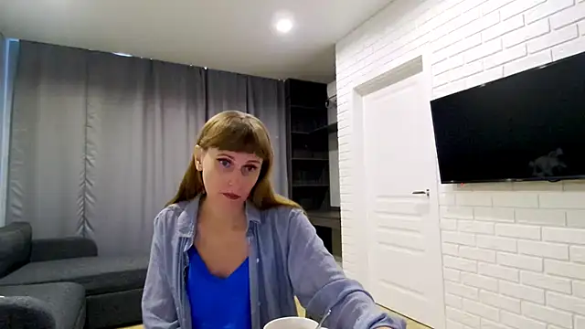 Daniella Lorente online show from October 12, 2025, 2:07 pm