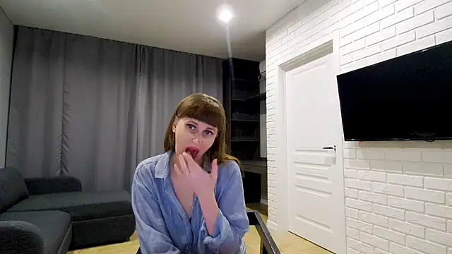 Snapshot of Daniella_Lorente chatting on May 15, 2026, 10:52 pm Daniella Lorente online show from May 15, 2026, 10:52 pm