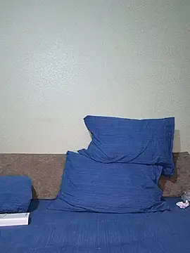 Snapshot of Anna_Curvy chatting on November 24, 2025, 2:22 am Anna Curvy online show from November 24, 2025, 2:22 am