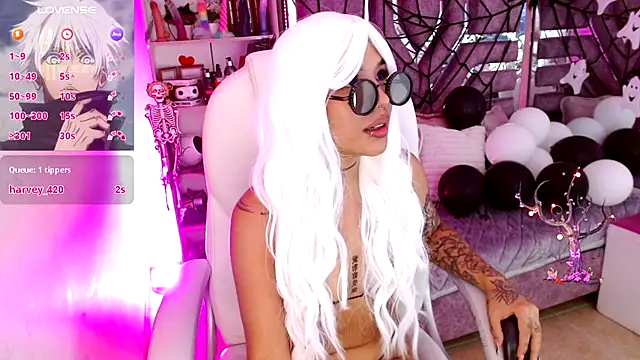 AliceWalker 11 online show from October 25, 2025, 10:21 pm