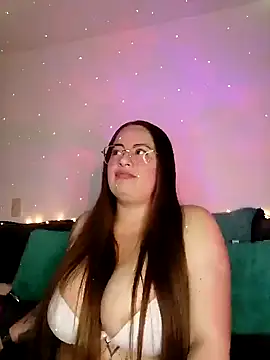 Snapshot of soofy__ chatting on October 30, 2025, 3:27 am soofy online show from October 30, 2025, 3:27 am