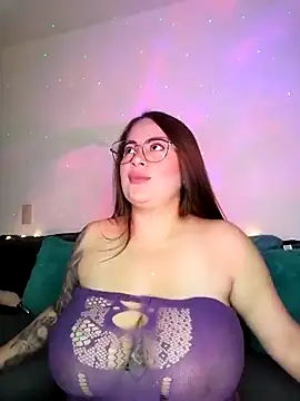 soofy   online show from April 21, 2026, 5:25 am