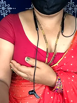 Snapshot of Queen_sakshi chatting on March 17, 2026, 5:16 pm Queen sakshi online show from March 17, 2026, 5:16 pm