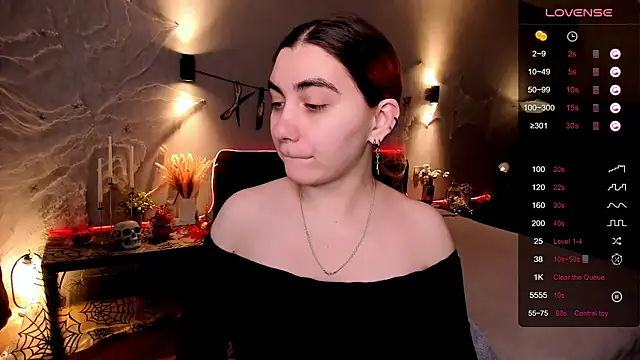 hannacheekss  online show from October 27, 2025, 1:50 am