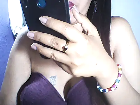 layanah12 online show from January 13, 2026, 7:18 pm