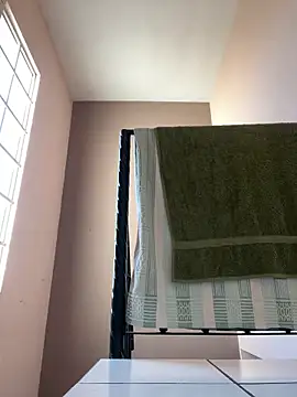 Hxnsovrgon online show from February 24, 2025, 3:42 pm