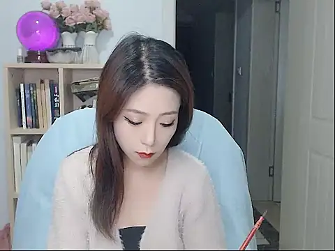 Snapshot of SuSushi728 chatting on October 21, 2025, 4:06 pm SuSushi728 online show from October 21, 2025, 4:06 pm