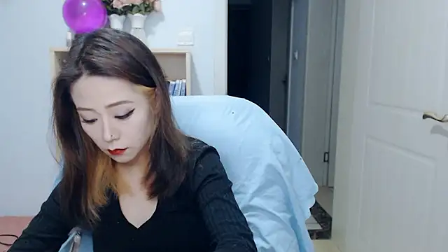 Snapshot of SuSushi728 chatting on April 27, 2026, 2:37 pm SuSushi728 online show from April 27, 2026, 2:37 pm