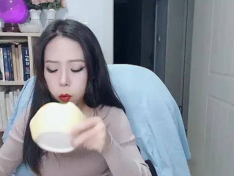 Snapshot of SuSushi728 chatting on January 9, 2026, 3:30 pm SuSushi728 online show from January 9, 2026, 3:30 pm