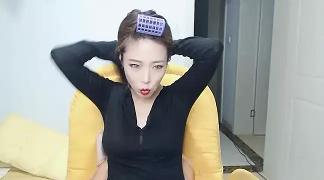 Snapshot of SuSushi728 chatting on March 15, 2025, 3:59 pm SuSushi728 online show from March 15, 2025, 3:59 pm