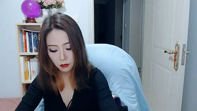 Snapshot of SuSushi728 chatting on April 25, 2026, 3:42 pm SuSushi728 online show from April 25, 2026, 3:42 pm