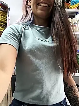 Snapshot of Tefannyy_ chatting on February 2, 2026, 8:19 pm Tefannyy online show from February 2, 2026, 8:19 pm