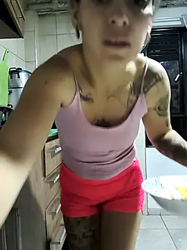 Snapshot of Tefannyy_ chatting on February 27, 2026, 10:48 am Tefannyy online show from February 27, 2026, 10:48 am