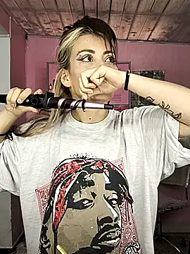 Tefannyy  online show from September 24, 2025, 4:02 pm