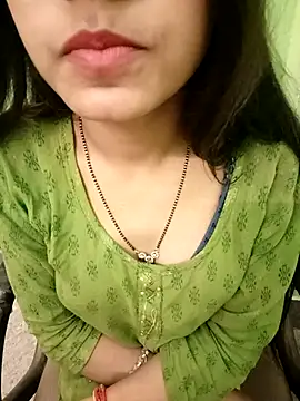 EACH 555 online show from December 15, 2025, 9:09 pm