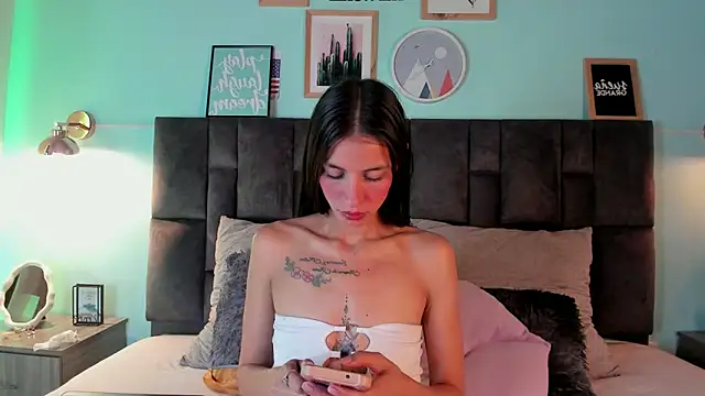 Snapshot of ChanelAdamss_ chatting on March 6, 2025, 3:13 am ChanelAdamss online show from March 6, 2025, 3:13 am