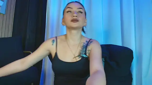 Snapshot of ArkaBella chatting on November 15, 2025, 8:46 pm ArkaBella online show from November 15, 2025, 8:46 pm