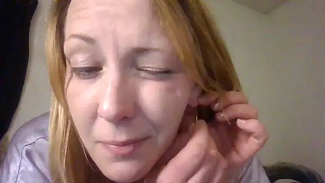 Snapshot of rosequartz chatting on January 18, 2026, 6:17 am rosequartz online show from January 18, 2026, 6:17 am