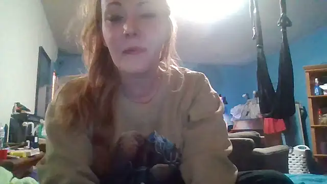 Snapshot of rosequartz chatting on November 5, 2025, 8:39 am rosequartz online show from November 5, 2025, 8:39 am