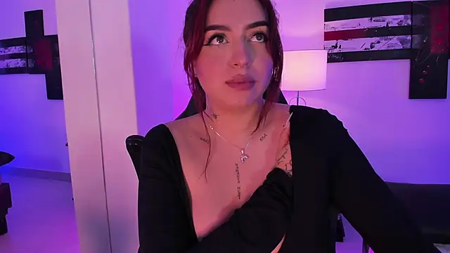 Snapshot of AnnikaMerliahh_ chatting on February 18, 2025, 6:15 pm AnnikaMerliahh online show from February 18, 2025, 6:15 pm