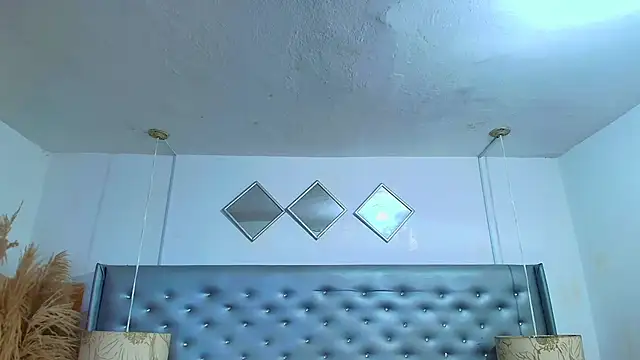 Snapshot of EileenBenzon chatting on November 26, 2025, 6:19 pm EileenBenzon online show from November 26, 2025, 6:19 pm