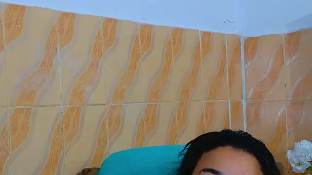 Snapshot of EileenBenzon chatting on May 14, 2026, 2:03 pm EileenBenzon online show from May 14, 2026, 2:03 pm