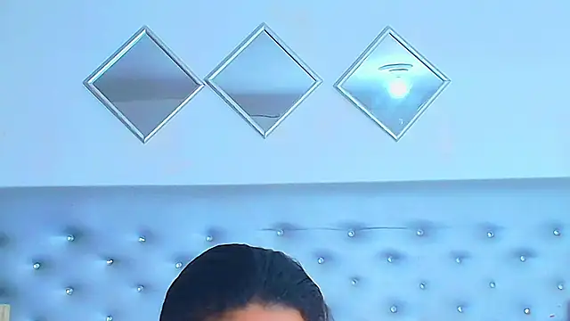 Snapshot of EileenBenzon chatting on October 22, 2025, 2:27 pm EileenBenzon online show from October 22, 2025, 2:27 pm