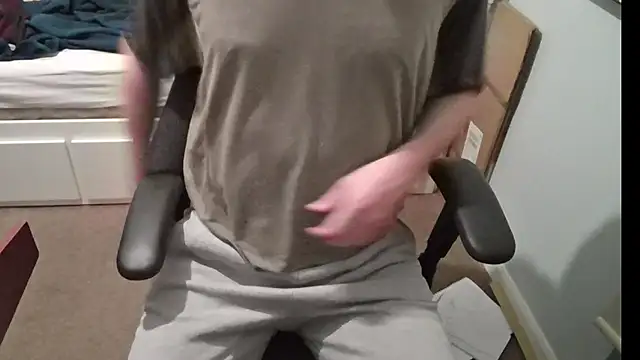 Snapshot of an4y8ot chatting on November 4, 2025, 5:17 pm an4y8ot online show from November 4, 2025, 5:17 pm