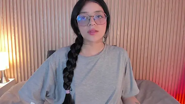 lana dol online show from November 19, 2025, 2:28 pm