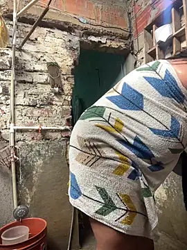 andreinabigtits online show from March 9, 2025, 2:54 pm