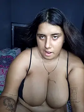 andreinabigtits online show from October 25, 2025, 6:52 pm