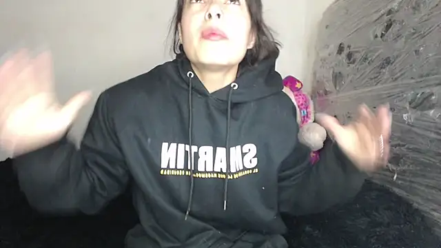 Snapshot of skinny_sweet2411 chatting on November 30, 2025, 2:34 am skinny sweet2411 online show from November 30, 2025, 2:34 am