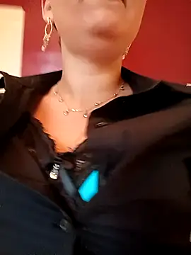 Nell-X online show from October 29, 2025, 12:26 pm