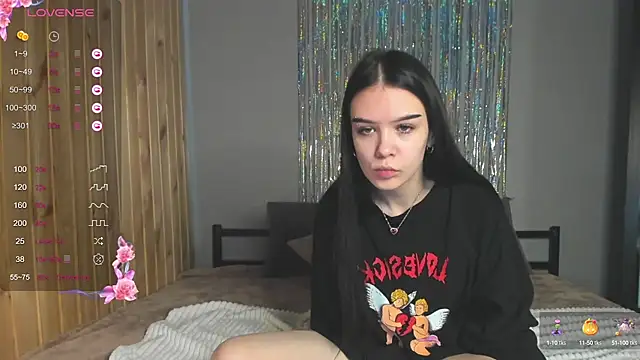 Snapshot of SweetyDeviliya chatting on February 27, 2025, 7:51 am SweetyDeviliya online show from February 27, 2025, 7:51 am