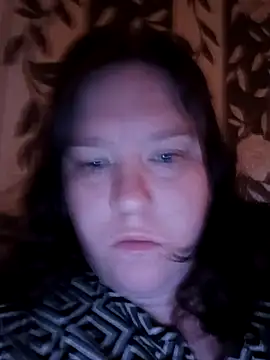 CurvyMilf1992 online show from October 17, 2025, 6:53 pm