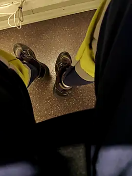 coppiapazza online show from September 13, 2025, 4:23 am