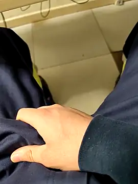 coppiapazza online show from March 20, 2025, 5:46 am