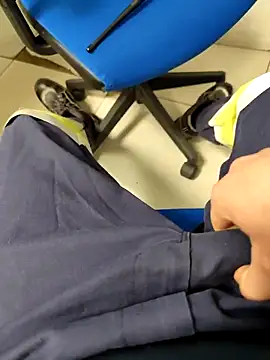 coppiapazza online show from February 22, 2025, 1:02 pm