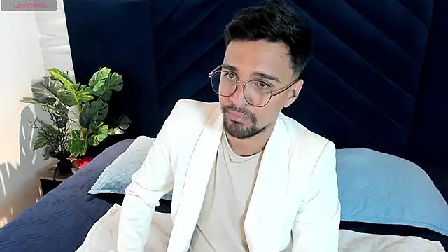 Edward max online show from April 18, 2026, 3:31 am