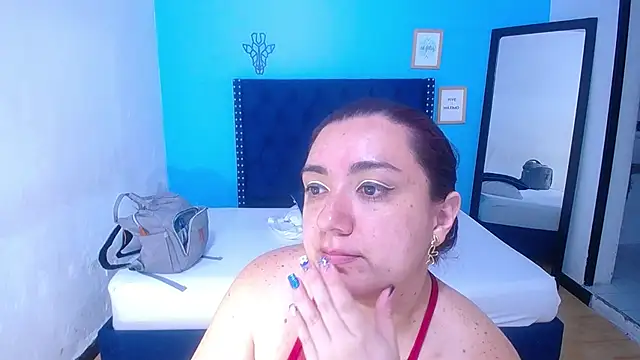 Snapshot of kinky_redhead18 chatting on October 22, 2025, 1:43 pm kinky redhead18 online show from October 22, 2025, 1:43 pm