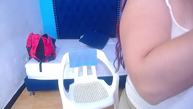 Snapshot of kinky_redhead18 chatting on February 4, 2026, 2:01 pm kinky redhead18 online show from February 4, 2026, 2:01 pm