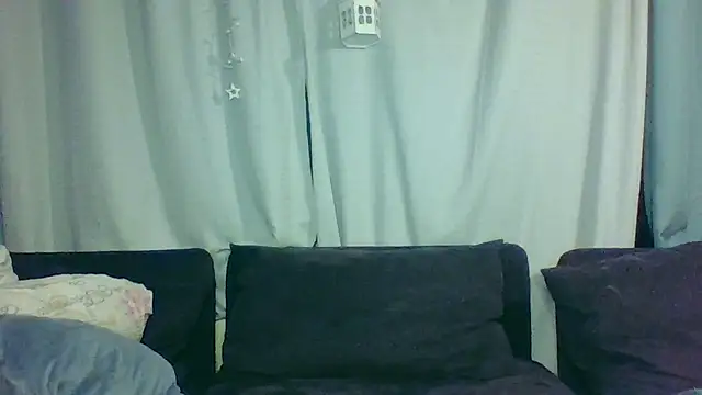 Snapshot of DevilsAngel13 chatting on October 5, 2025, 6:42 pm DevilsAngel13 online show from October 5, 2025, 6:42 pm