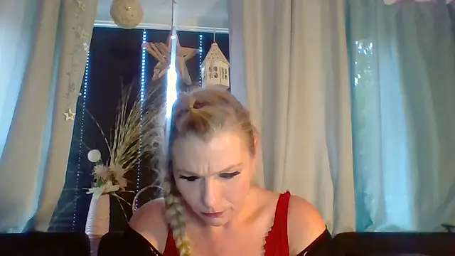 Snapshot of DevilsAngel13 chatting on September 27, 2025, 7:58 am DevilsAngel13 online show from September 27, 2025, 7:58 am